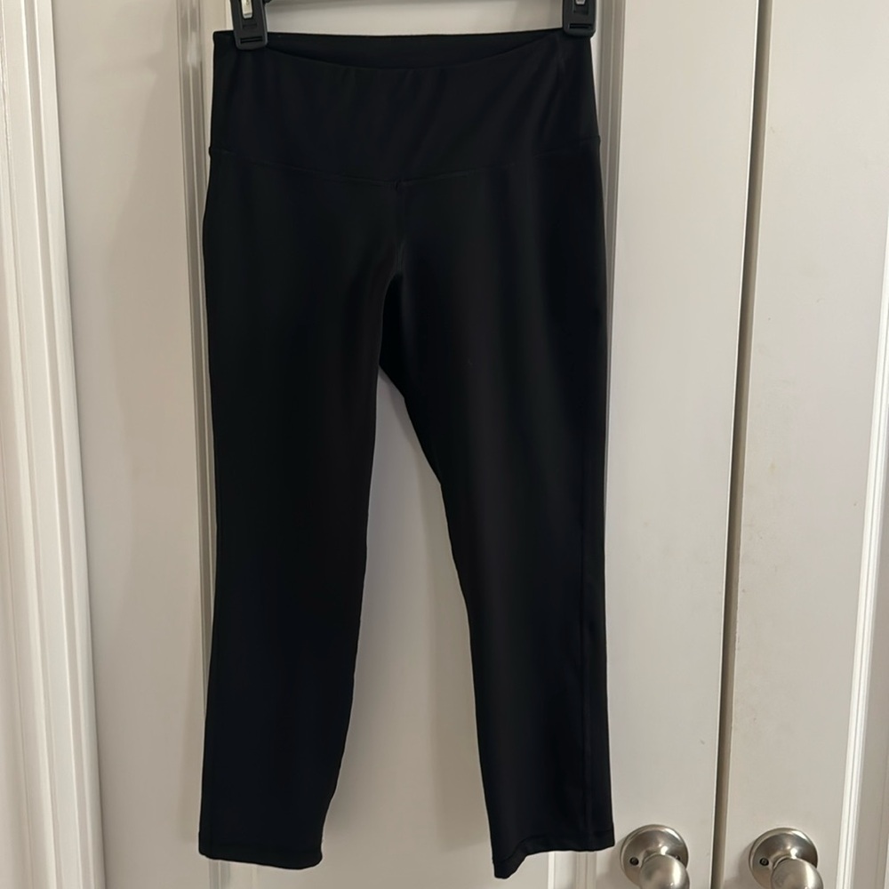 Old Navy High Waisted Crop Leggings